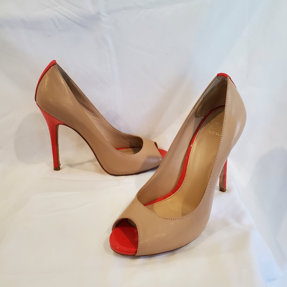 Saks Fifth Avenue high heels, tan/orange